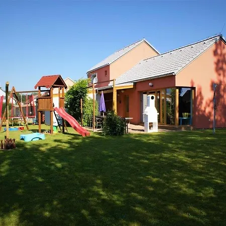 Buxusson Vakantiepark Lomnice nad Lužnicí