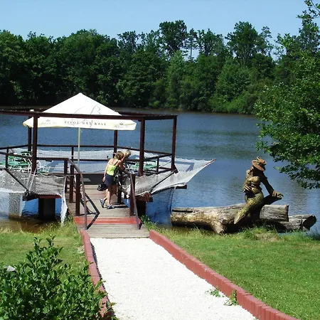 Buxusson База отдыха Lomnice nad Luznici